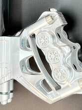 Load image into Gallery viewer, B-62R Stoppie King Monoblock 6 piston caliper Radial Mount
