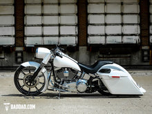 Load image into Gallery viewer, COMPLETE COMPETITION KIT WITH TAILLIGHTS - 200MM SOFTAIL
